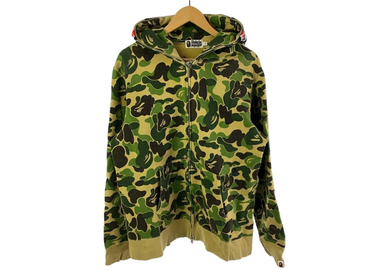 BAPE hoodie (Green Signature Camo)