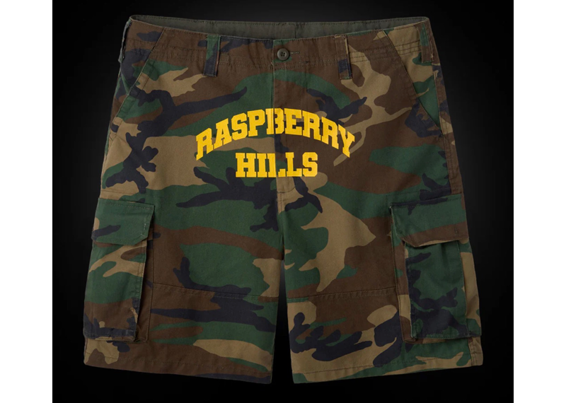 Raspberry hills camo jorts