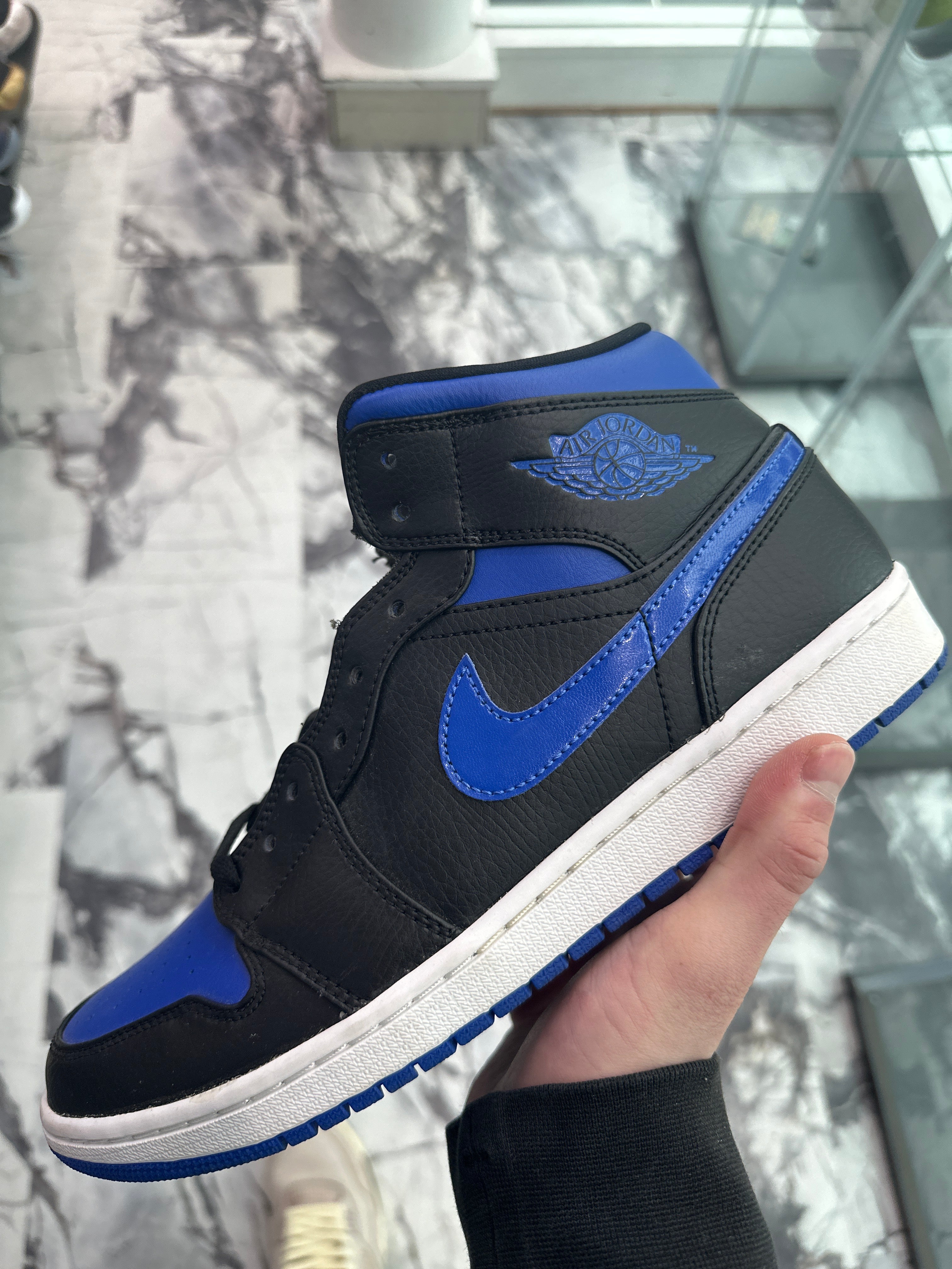 Air Jordan 1 Mid Black Hyper Royal