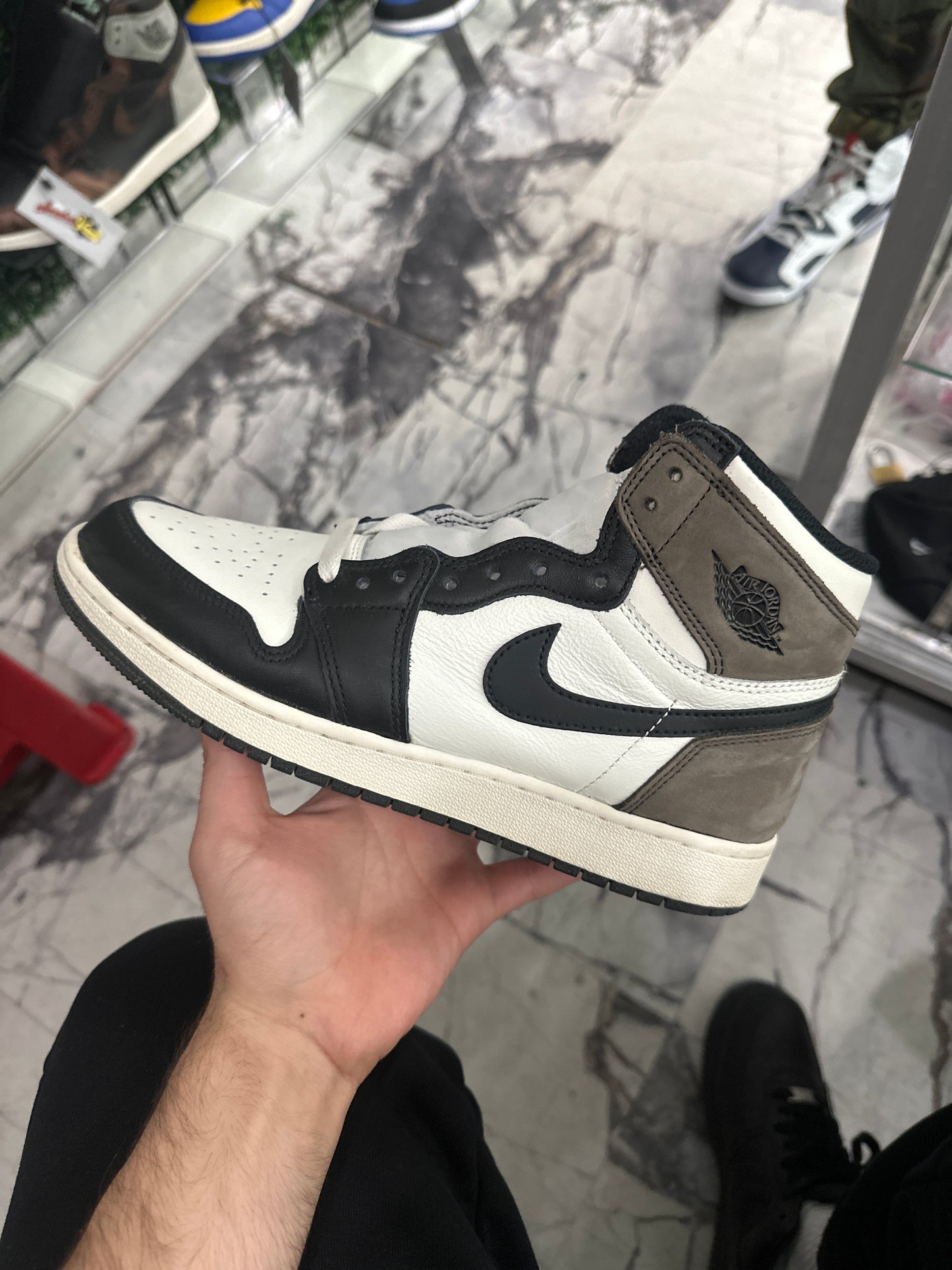 Air Jordan 1 Retro High OG GS Dark Mocha