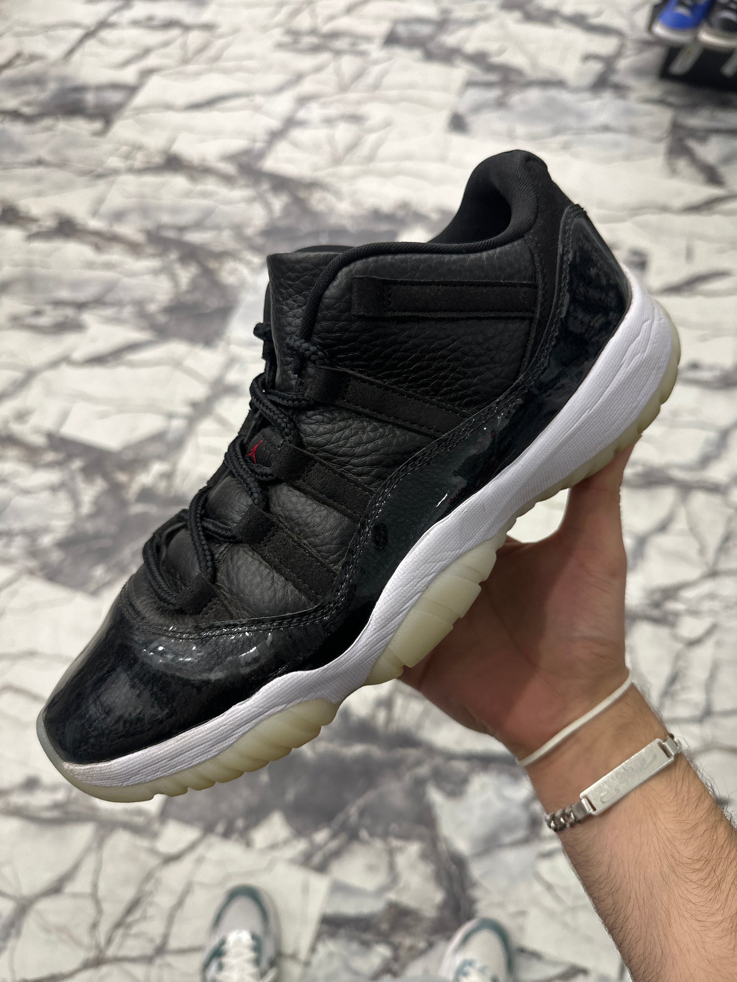 Air Jordan 11 Retro Low 72-10