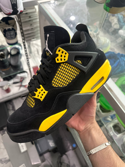Air Jordan 4 Retro Thunder 2023