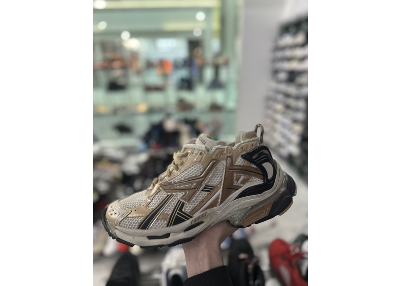 Balenciaga runner cream