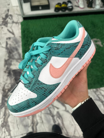 Dunk Low Washed Teal Snakeskin