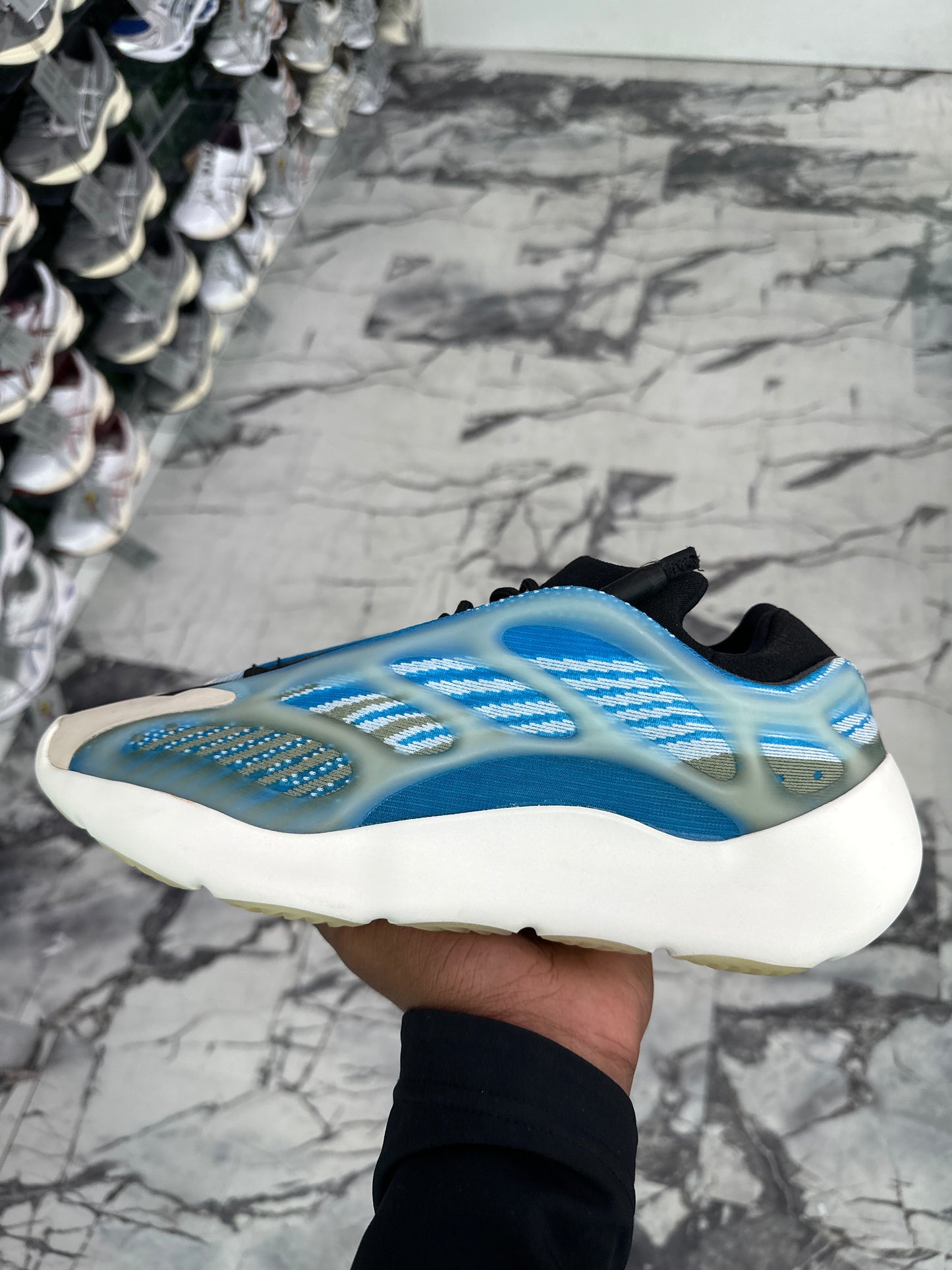 Yeezy 700 V3 Arzareth