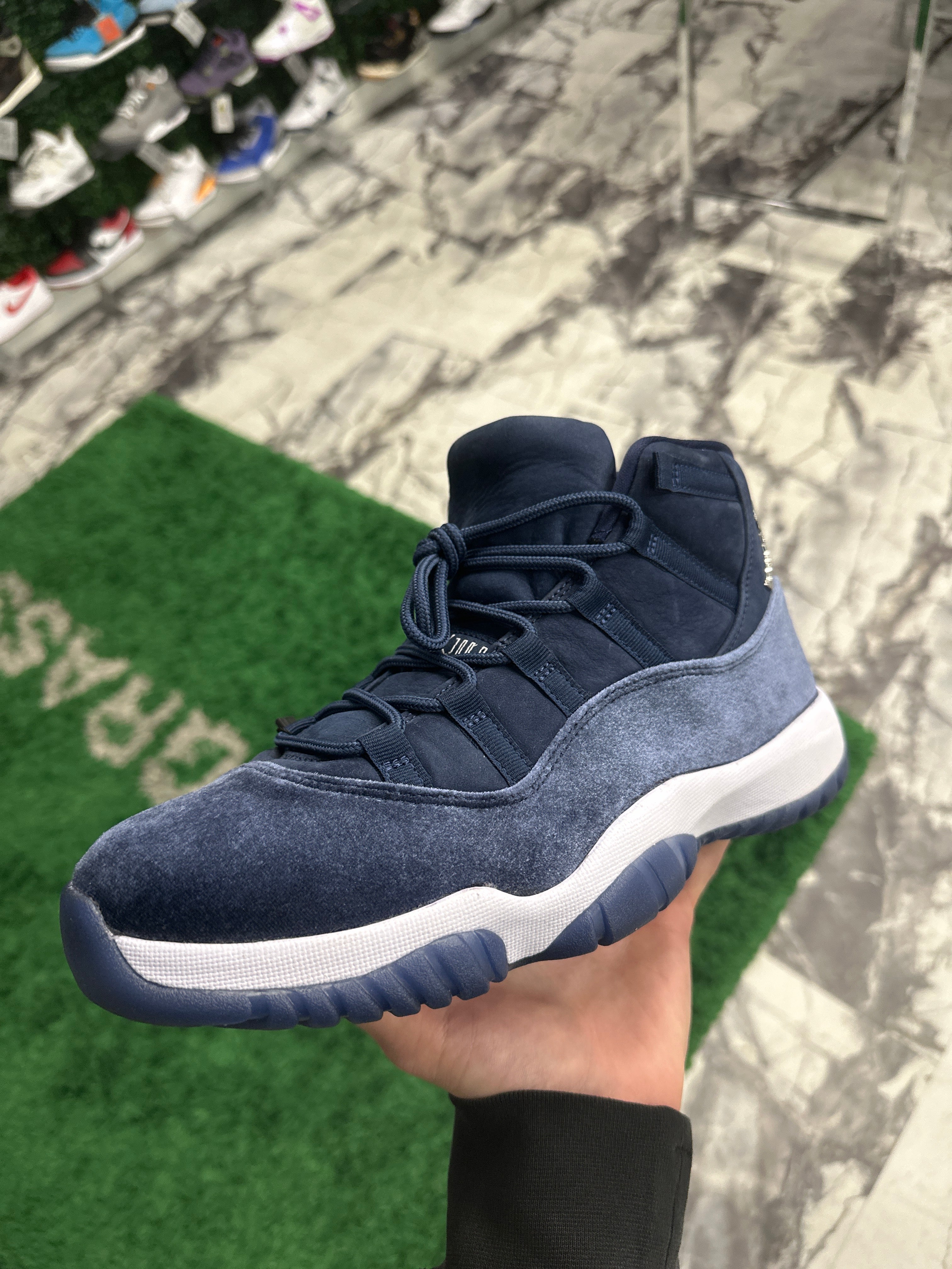 Wmns Air Jordan 11 Retro Midnight Navy Velvet Sneaker Vault