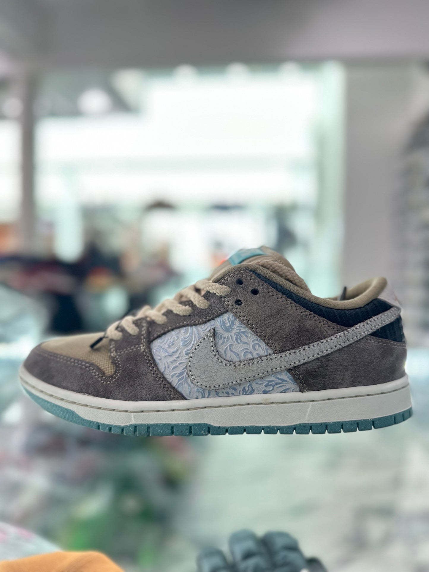 Dunk Low SB Big Money Savings