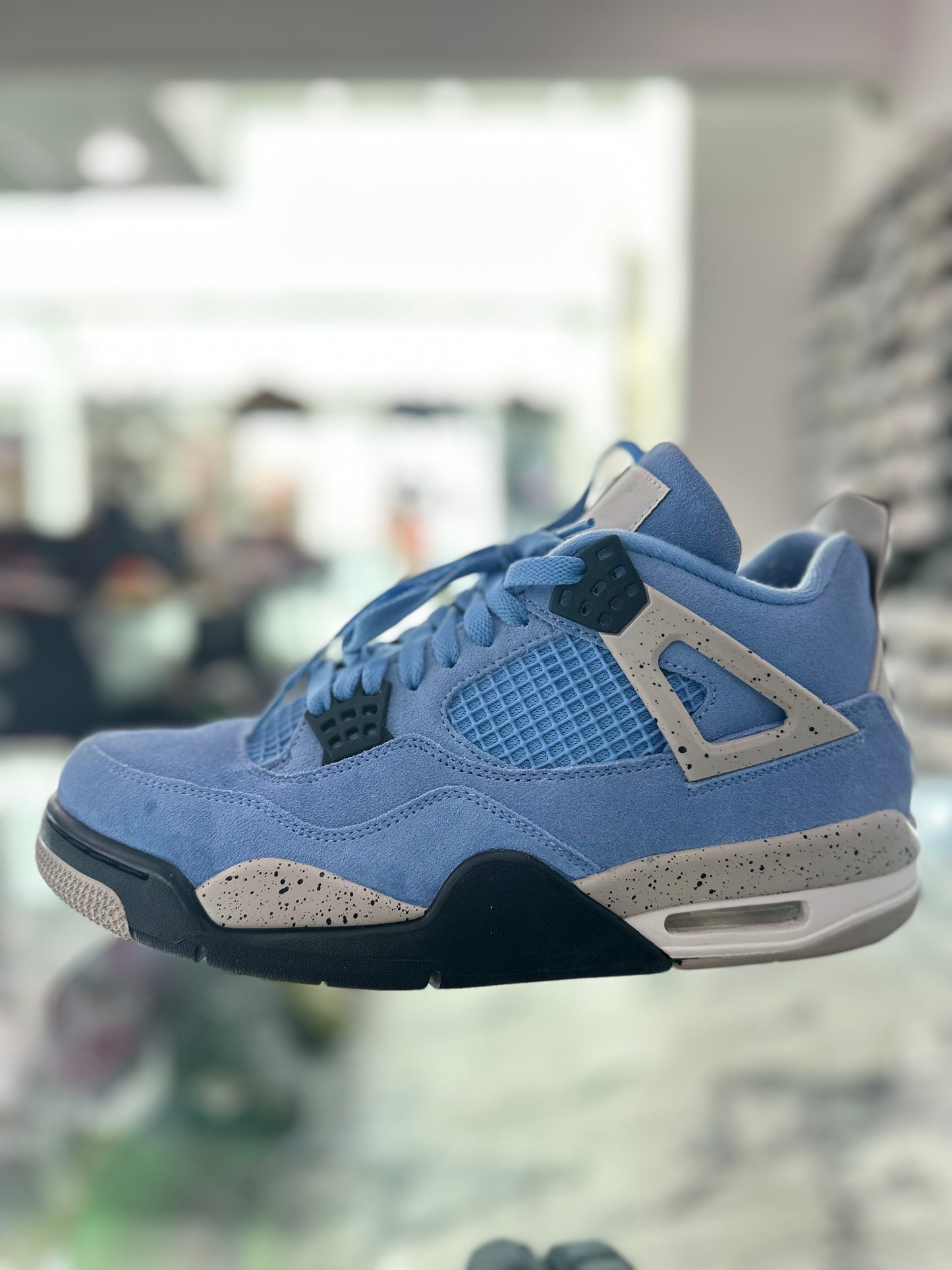 Air Jordan 4 Retro University Blue