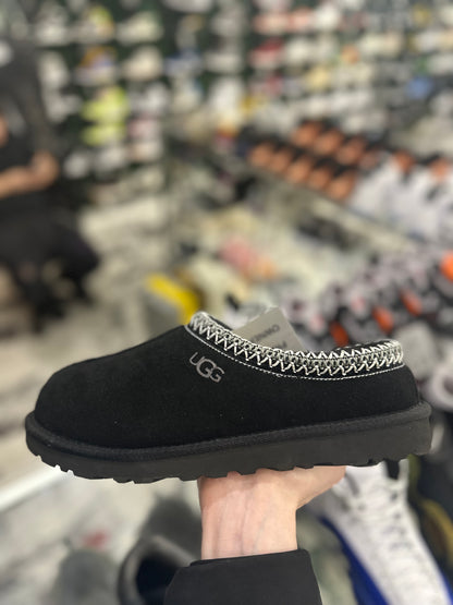 Tasman Slipper Black