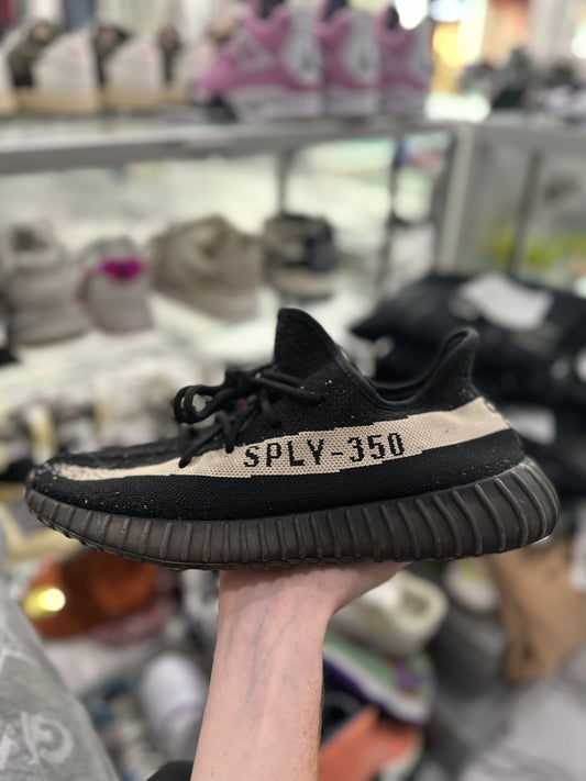 Yeezy Boost 350 V2 Oreo