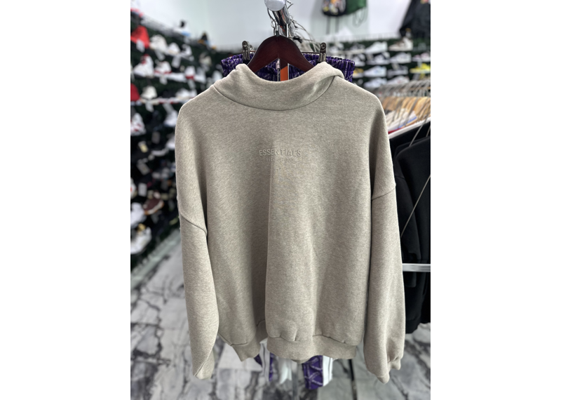 ESSENTIALS GREY SWEATER